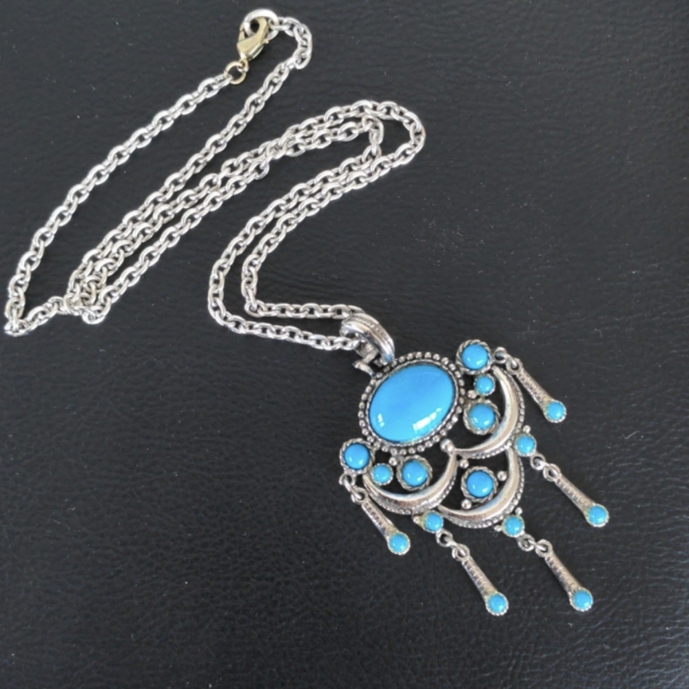 Like new Gothic Bohemian exotic necklace with turquoise color inserts - Picture 5 of 5